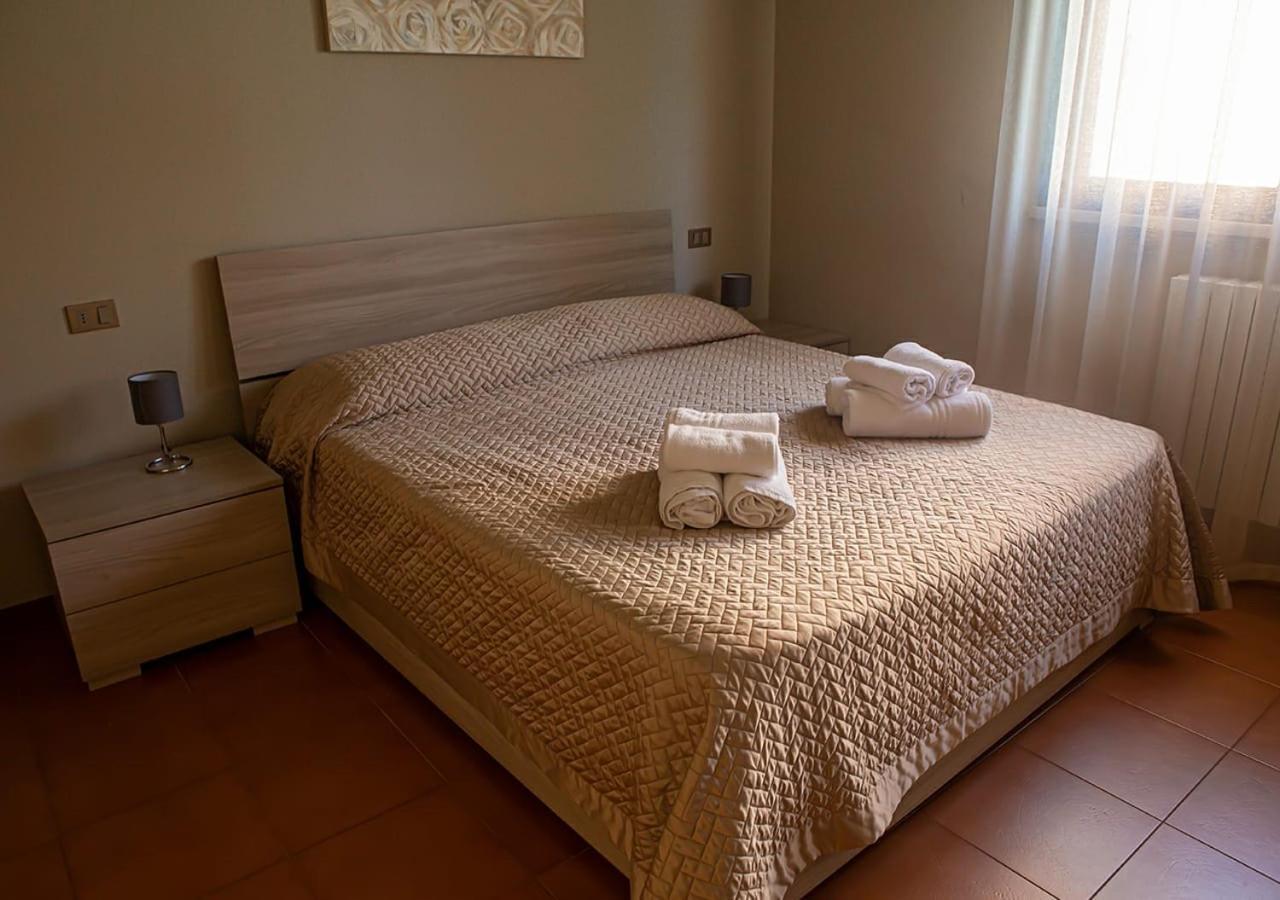 Sirmione Acque Del Garda Apartments ภายนอก รูปภาพ